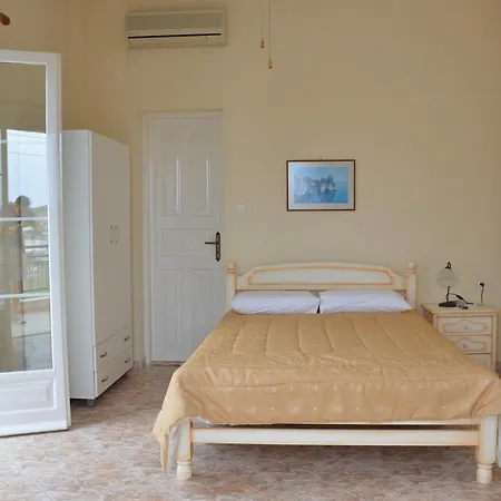 Kardoulis Guest house Milos Island